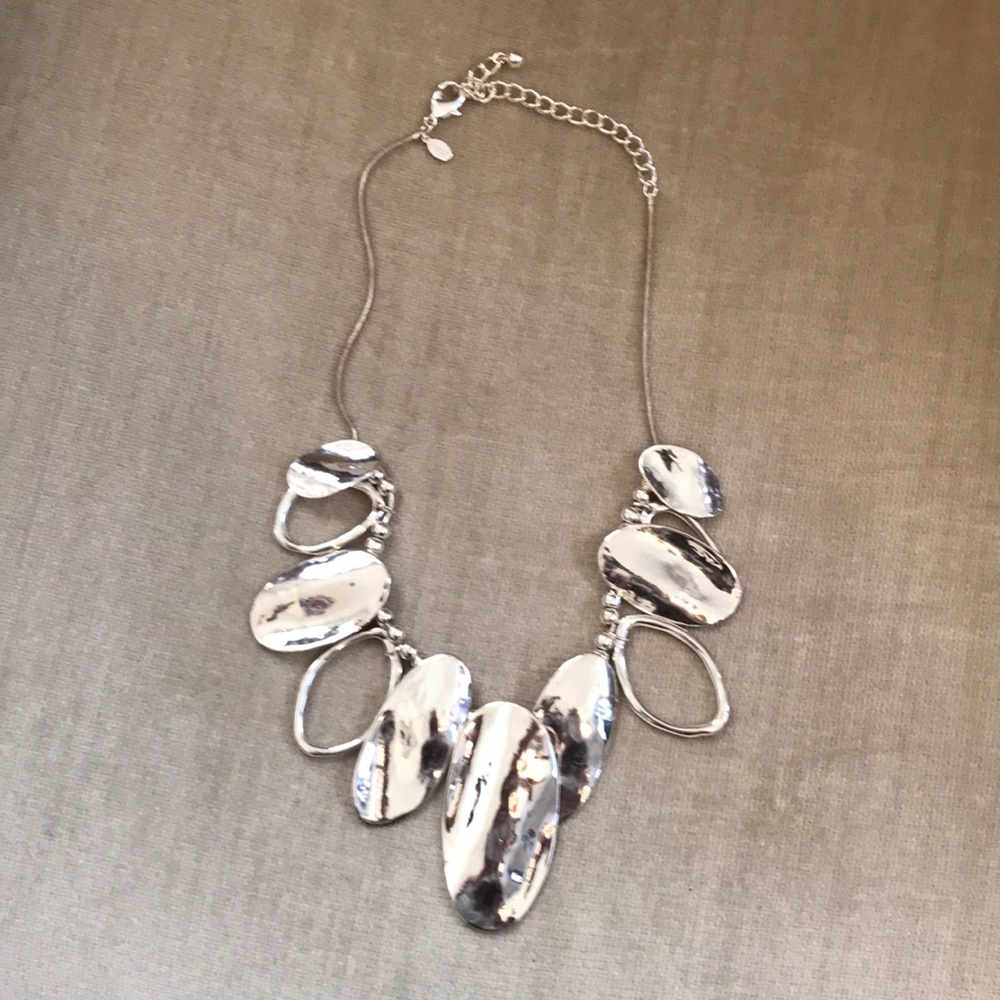 Stunning statement necklace